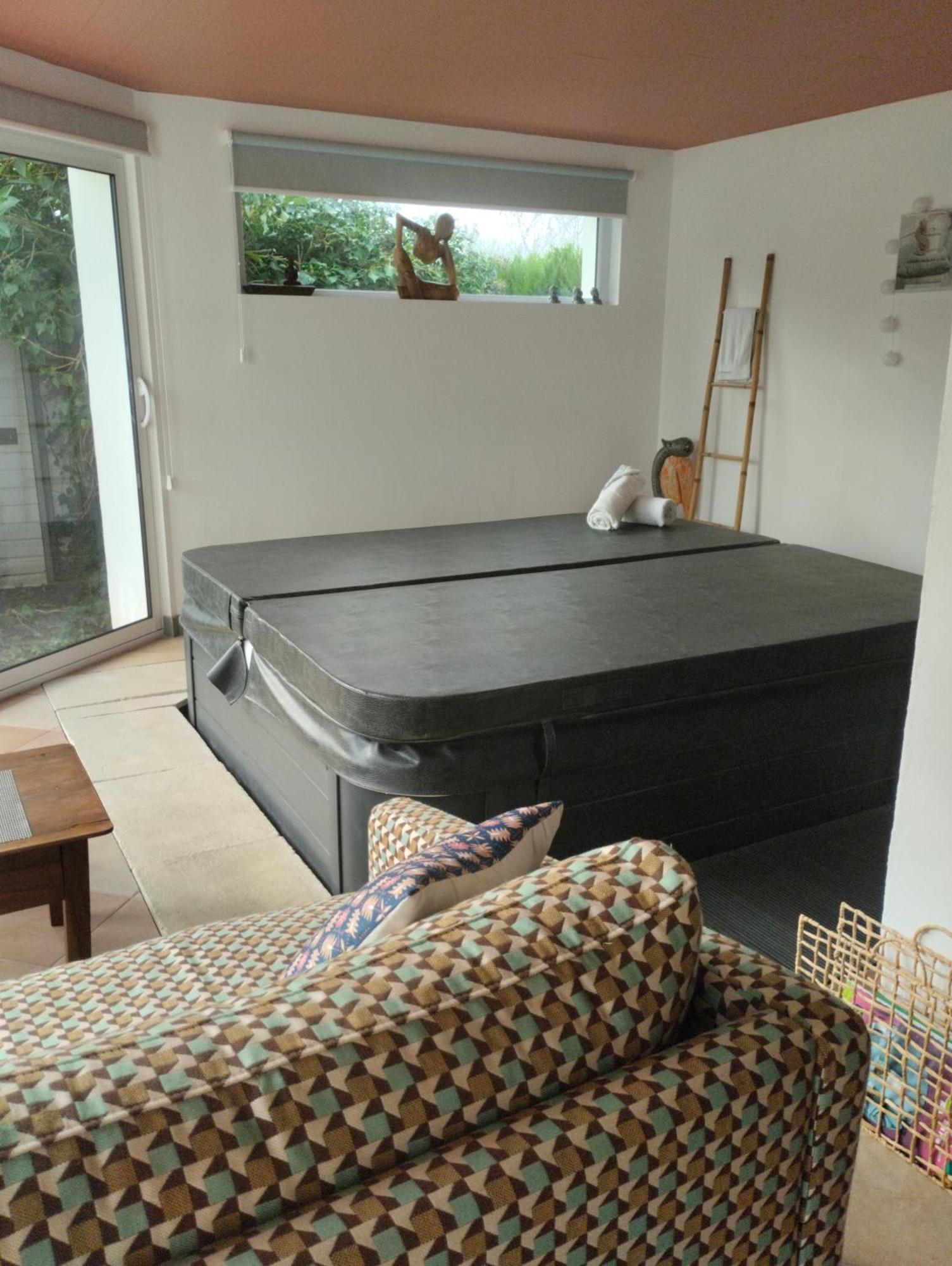 L'Eden Naturiste Spas Challans Ngoại thất bức ảnh